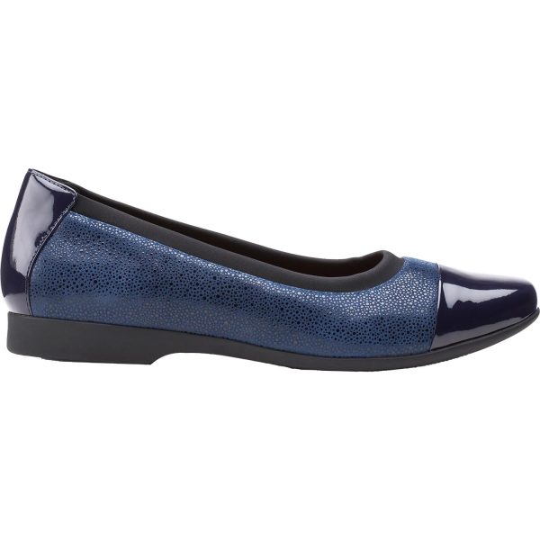 Women s Clarks Un Darcey Cap 2 Navy Combi Leather For Cheap