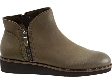 Women s Soft Walk Wesley Olive Leather on Sale